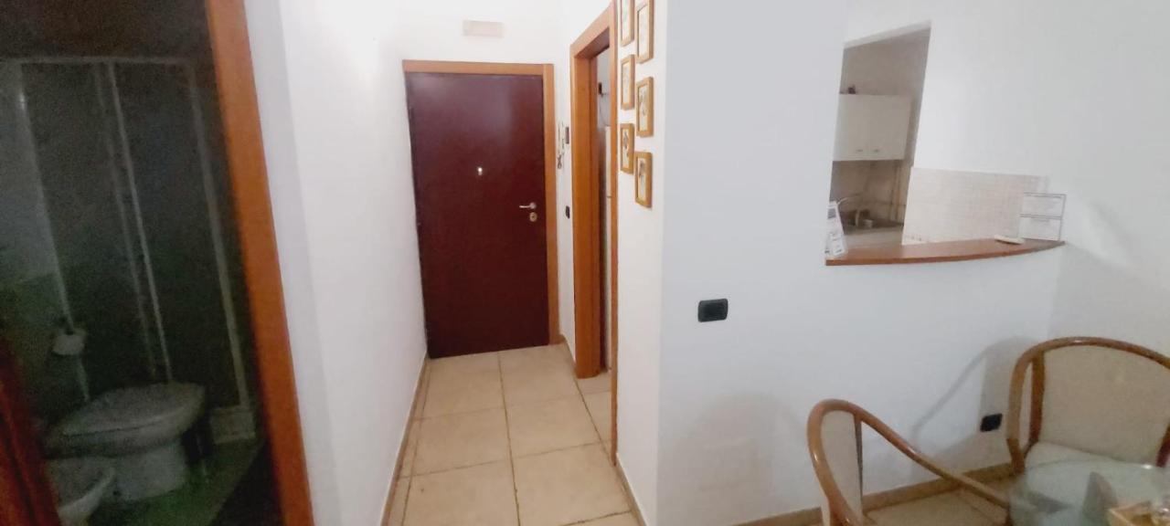Mamo1 - Appartamento In Pieno Centro Citta Бари Екстериор снимка