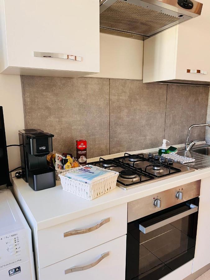 Mamo1 - Appartamento In Pieno Centro Citta Бари Екстериор снимка