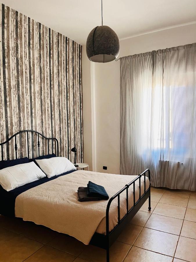 Mamo1 - Appartamento In Pieno Centro Citta Бари Екстериор снимка