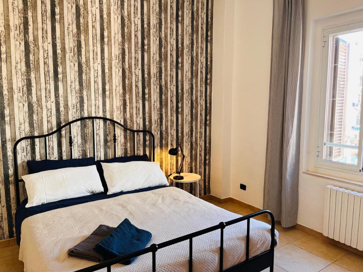 Mamo1 - Appartamento In Pieno Centro Citta Бари Екстериор снимка
