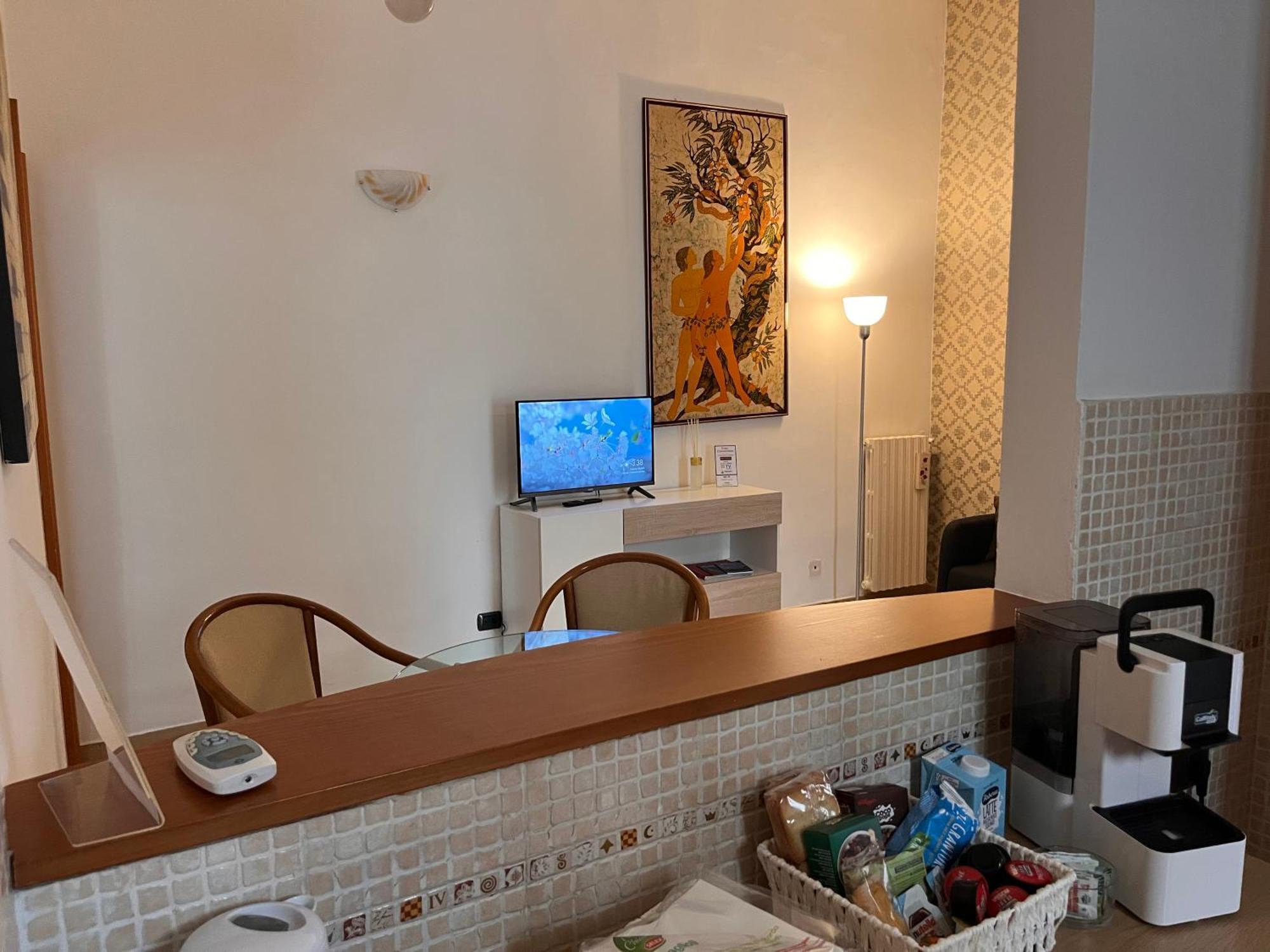 Mamo1 - Appartamento In Pieno Centro Citta Бари Екстериор снимка